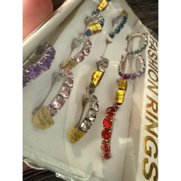 NIB Vintage Fashion Stretch Gem Tone Stackable Ring - Picture 3 of 5